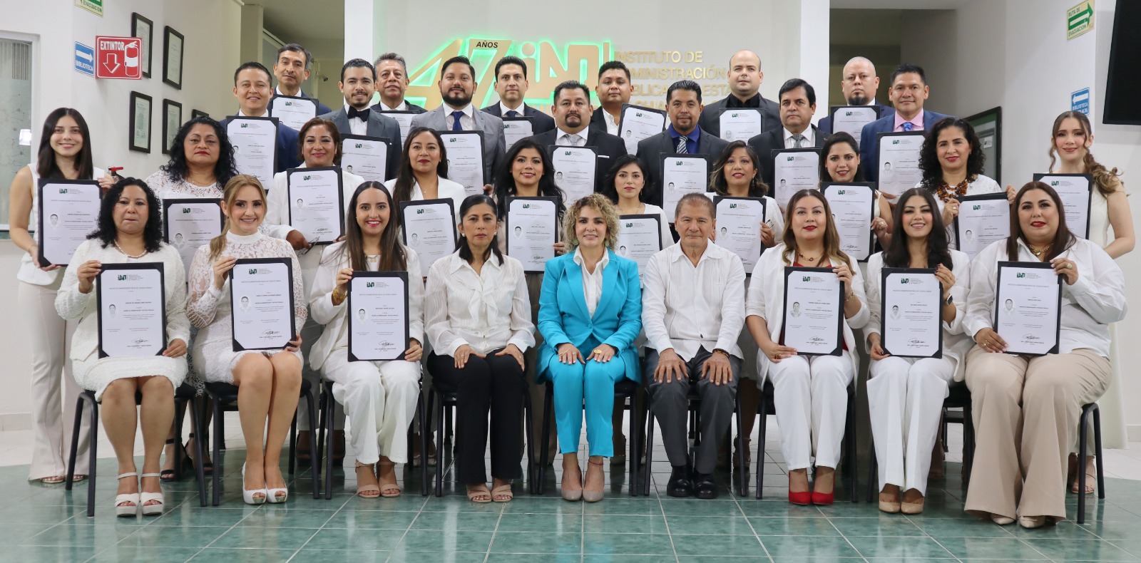 Comprometidos con la excelencia académica, IAP Chiapas entrega títulos de posgrado