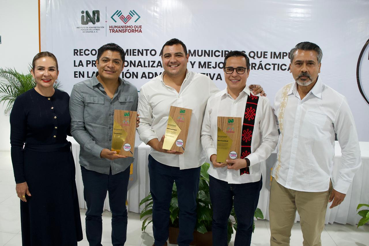 IAP Chiapas refrenda su compromiso con la calidad y eficiencia de la gestión municipal, entregó 13 reconocimientos a municipios del programa “Cero Observaciones”
